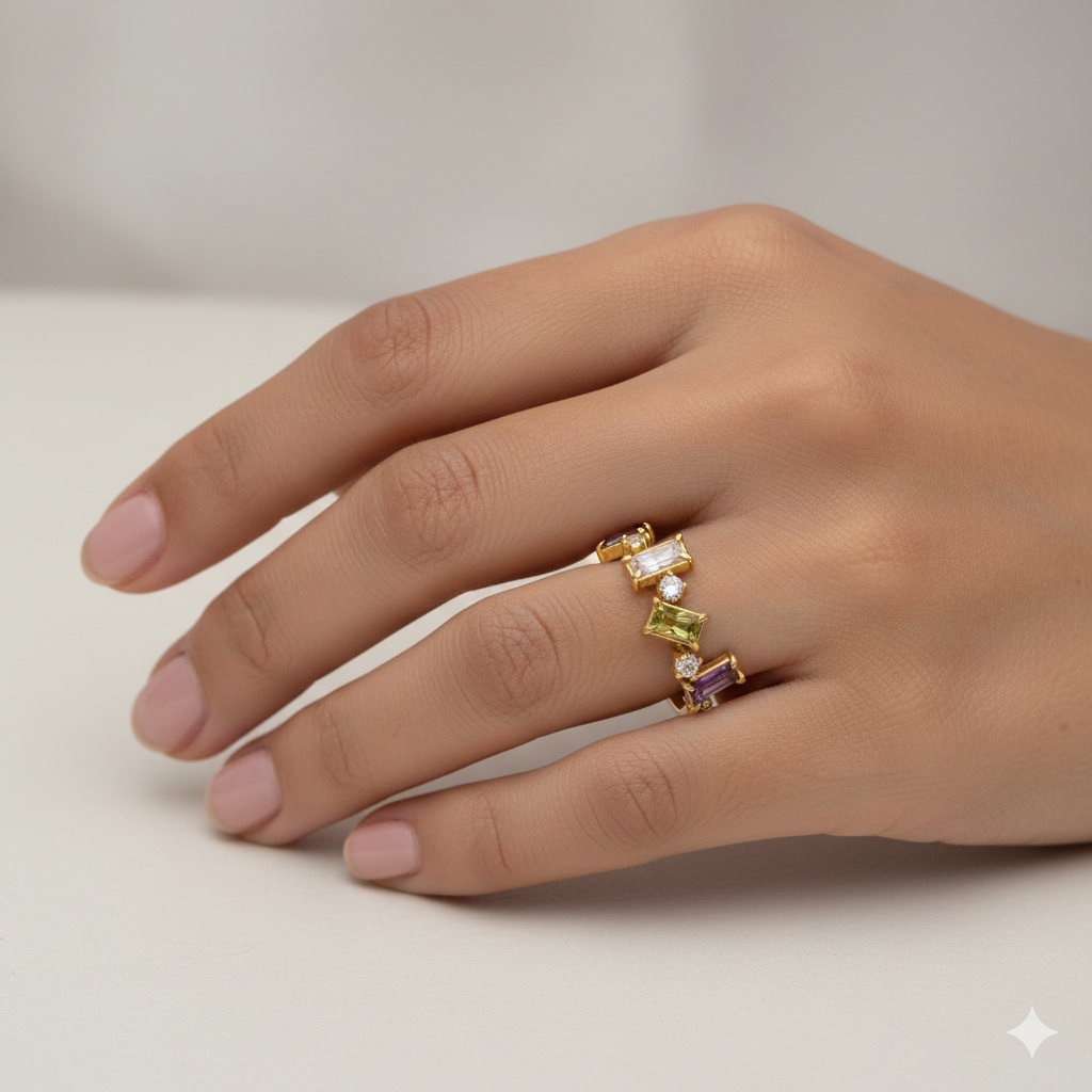 Colorful multi-crystal ring